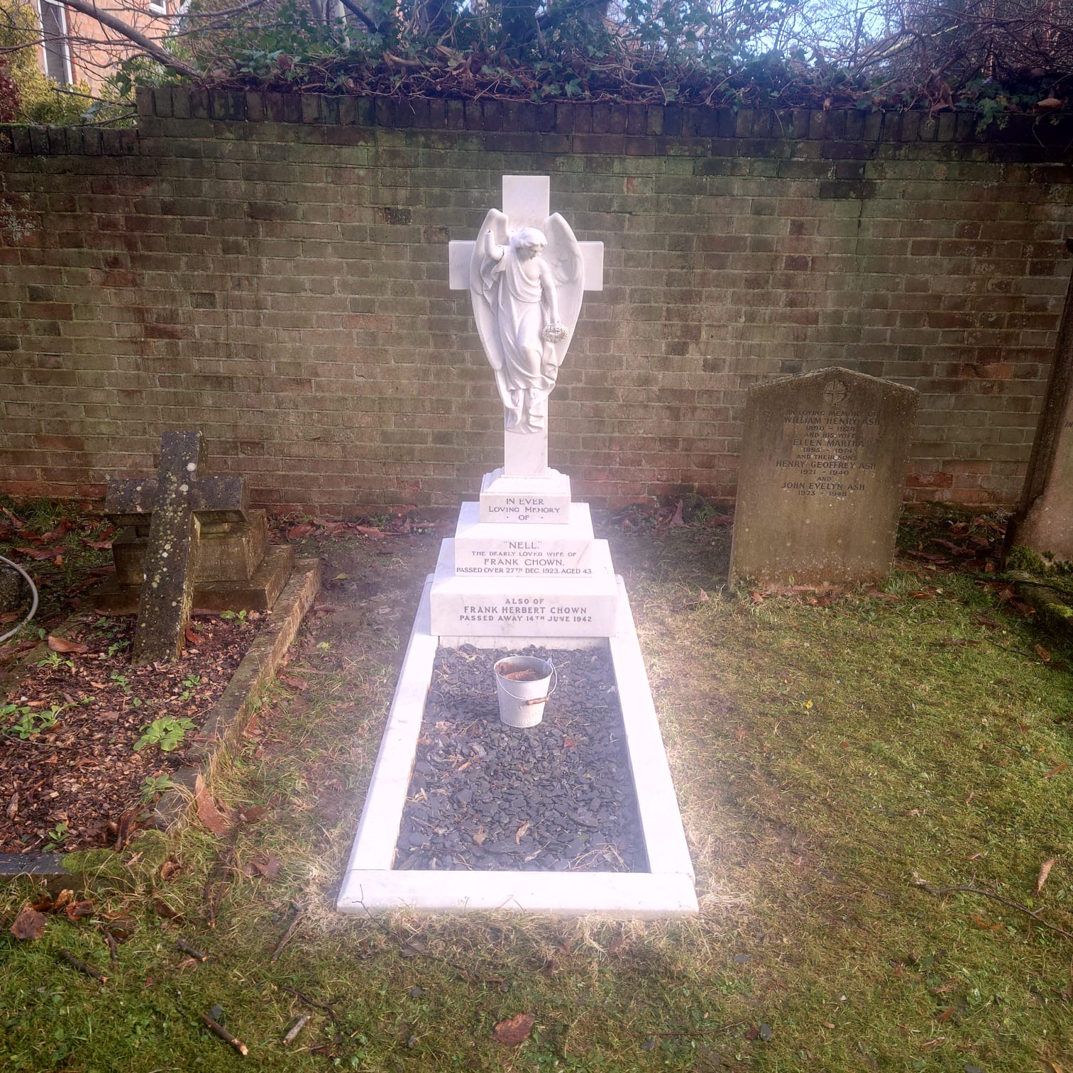 Frank Chown Memorial Restored