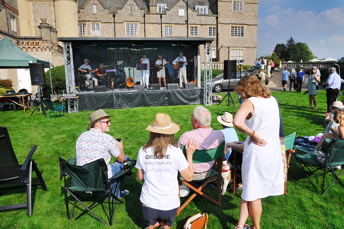 Live music at Horsley Big Day Out