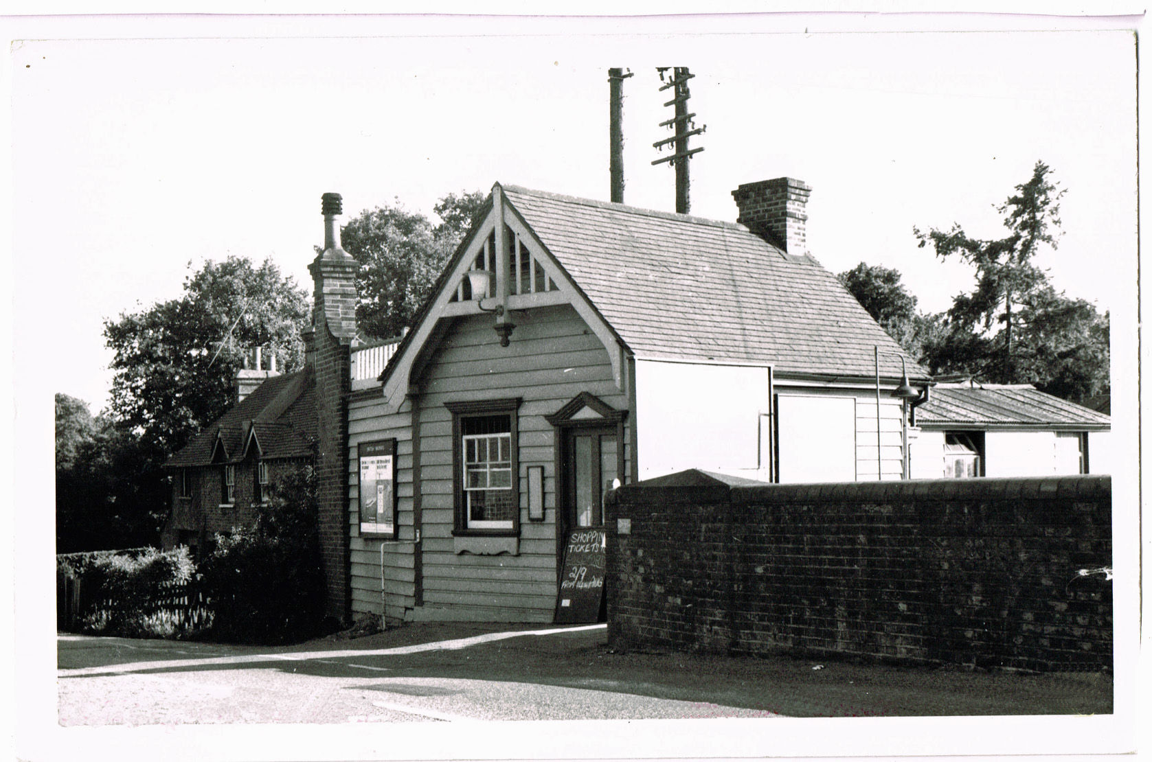 A History of Effingham Junction Station